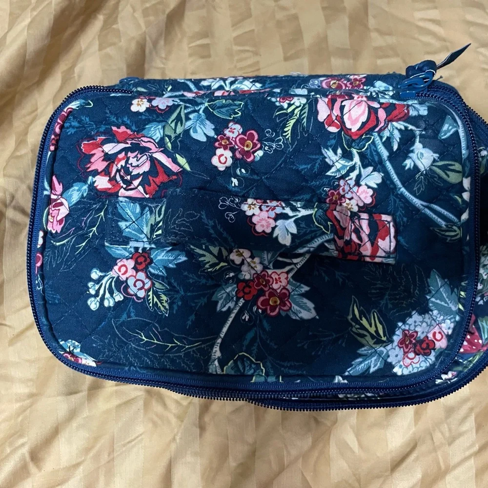 N/A blue floral